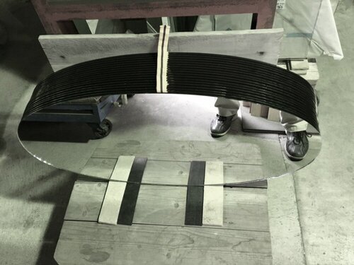 NC変形切断機で切断された楕円形鏡