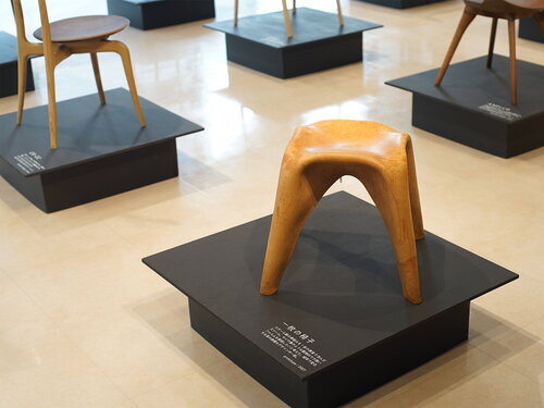 家具デザイナー　田邊耕治の椅子展